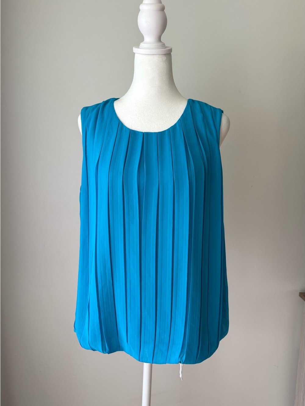 Calvin Klein Petite Pleated Sleeveless Blouse Blue Size PL NWT